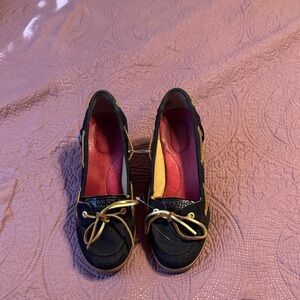 Sperry Black and Gold heels